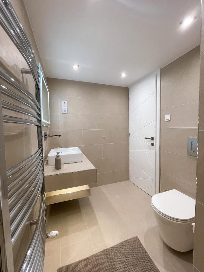St Stephen Luxury Apartment ブダペスト エクステリア 写真